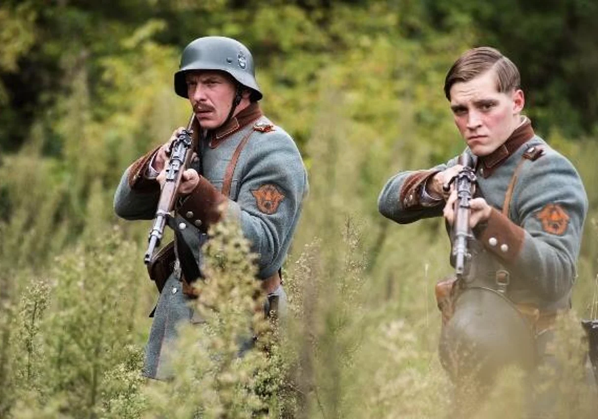 Gerdy Zint und Jonas Nay in der Dahlener Heide