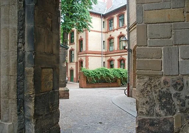 Konzerthalle Ulrichskirche, Westseite
