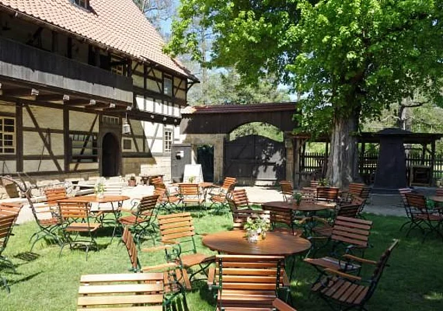 Hof mit Unterhaseler Haus