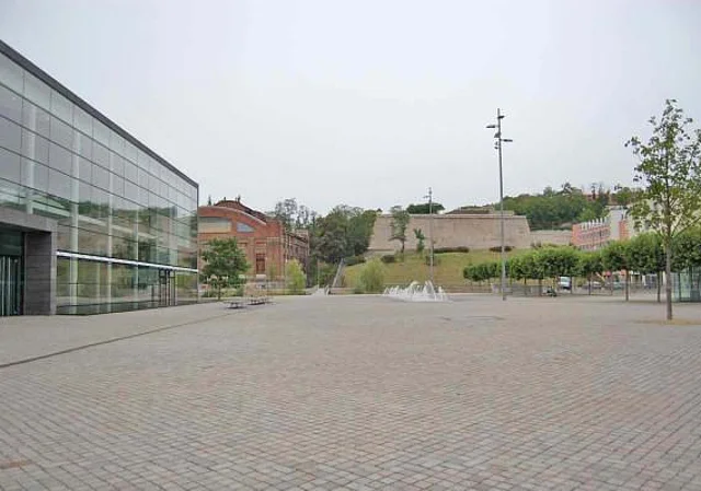 Theaterplatz, Blick zum Petersberg