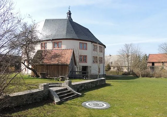 Rundschloss Oberpöllnitz Südseite