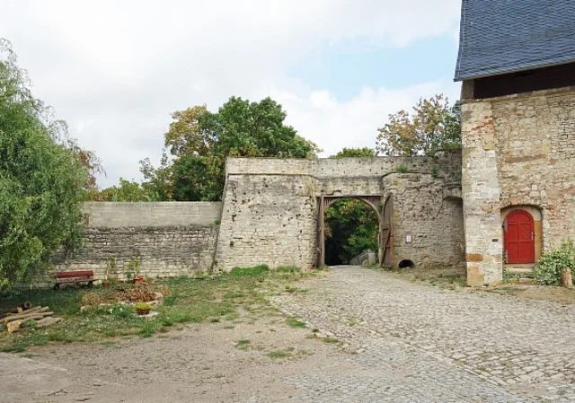 "Kaltes Tor" und Ringmauer