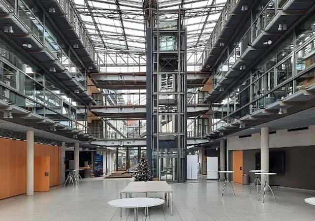 Atrium Fahrstuhl