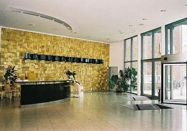 Foyer, Empfang