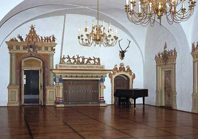Hasenhaus, Saal