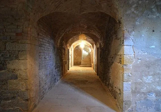 Schlosskeller, Gang, Treppenaufgang