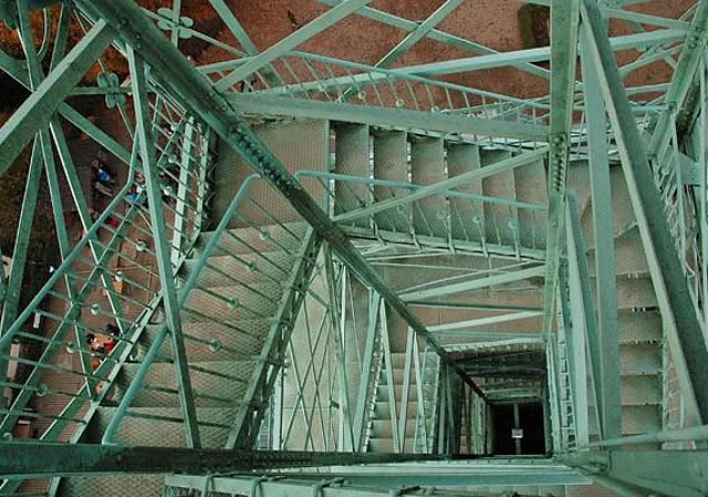 Josephskreuz, Blick nach unten
