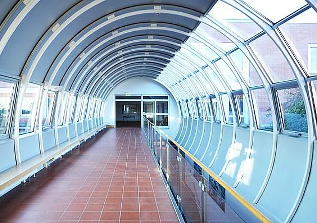 Gerhard-Neumann-Bau (Haus 05), Gang OG