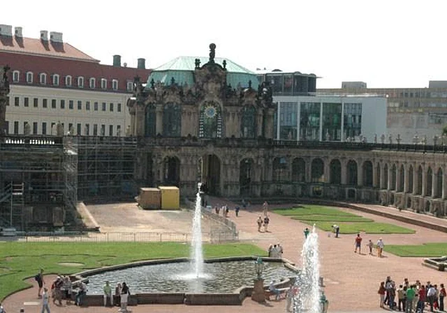Zwinger, Glockenspielpavillon, Richtung Südosten