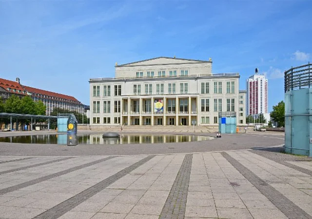 Oper Leipzig, Augustusplatz, Südseite