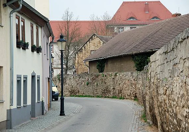 Georgenmauer nach Westen