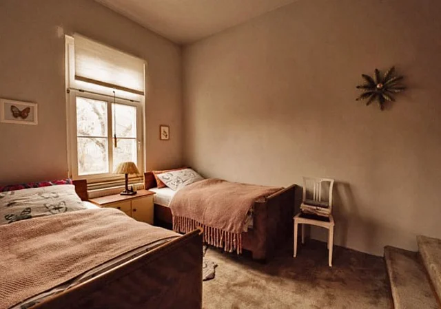 Pension, Kaninchenbau, Zimmer 4