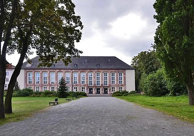 Kulturhaus Aue, Gesamtansicht vom Stadtgarten