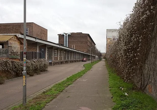 Industriebahn an der Gießerstraße, Blick in Richtung Konsumzentrale