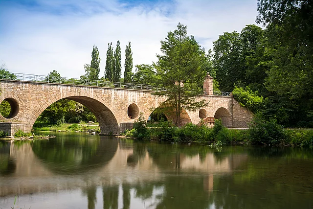 AdobeStock_88307899_Copyright_mp1982_06.jpg Sternbrücke über die Ilm