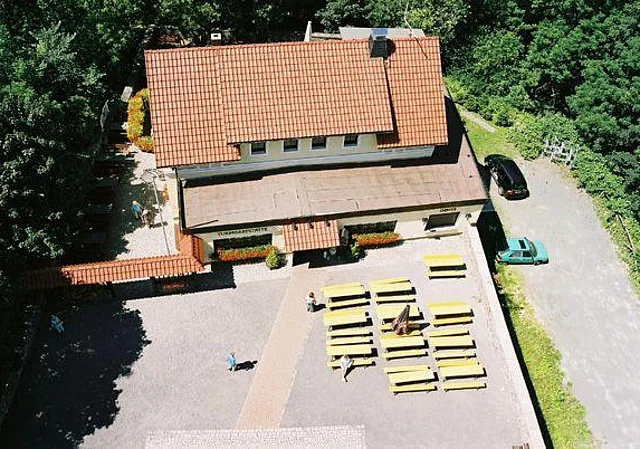 Blick zur Turmgasstätte