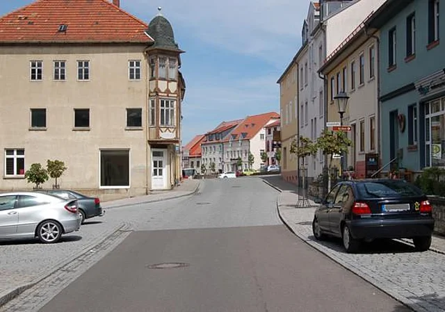 Alleestraße mit Blick zum Markt