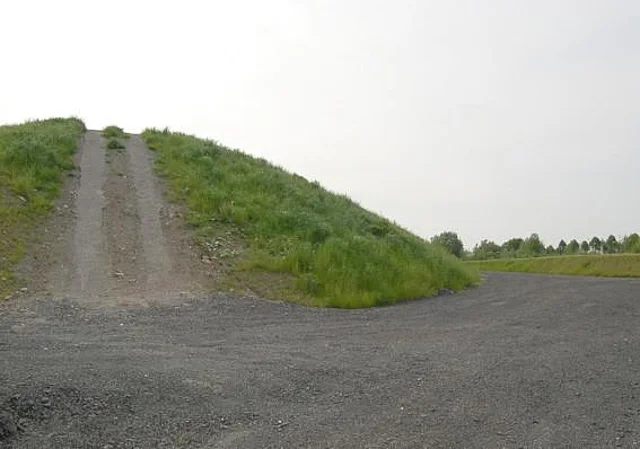 Auffahrt Off-Road-/SUV-Bereich