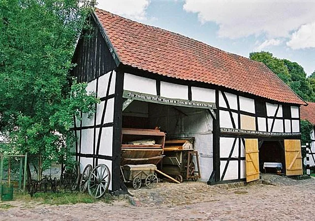 Mitteldeutscher Vierseithof: Torhaus