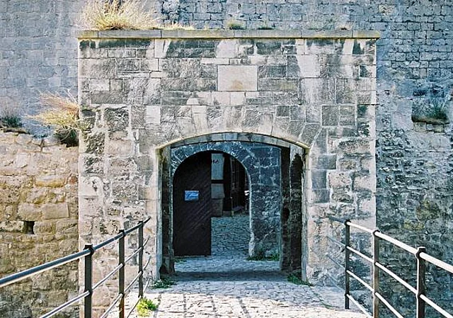 Rudelsburg, Zugang zur Burg, Osten