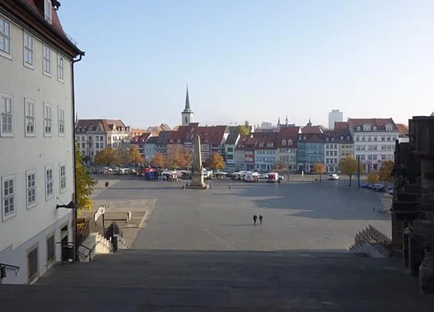 Blick von den Domstufen 
