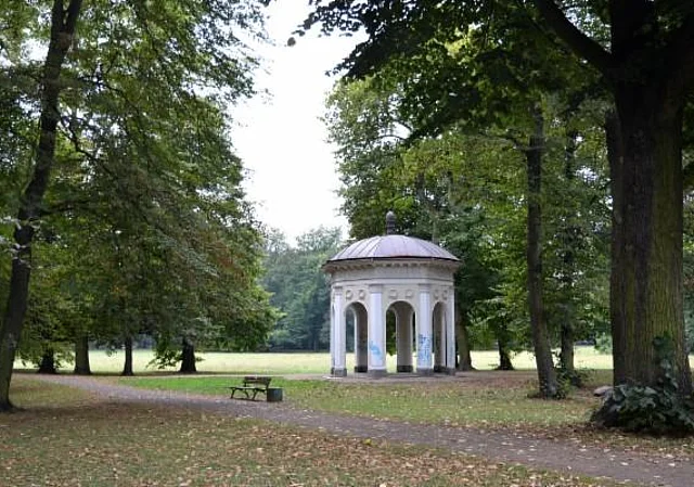 Clara-Zetkin-Park, Gerhardscher Pavillon