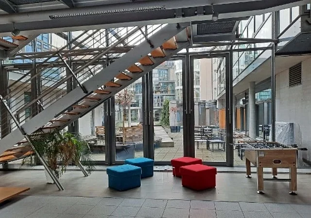 Foyer Blick zum Innenhof