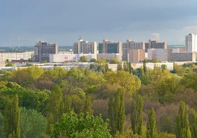 Halle-Neustadt nach Südwest