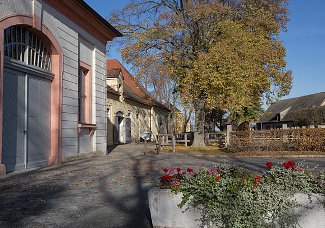 Torhaus mit anschließendem Kutschstall
