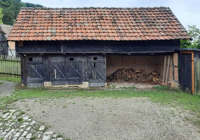 Güglebener Hof Stall