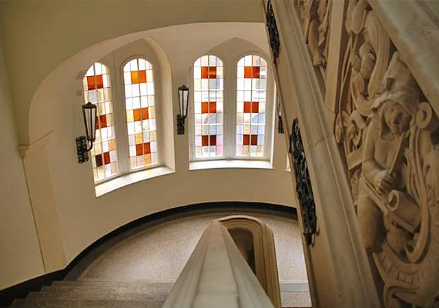 Blick in das Haupttreppenhaus