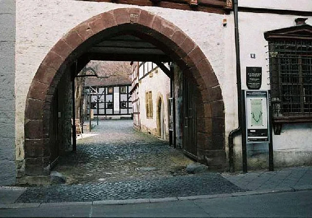 Toreinfahrt Nordostseite