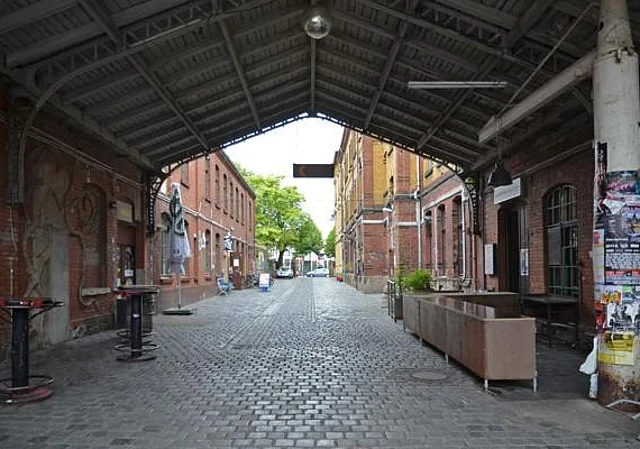 Innenhof, Blick nach Osten