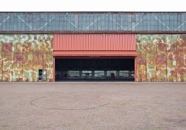 westlicher Hangar, innen