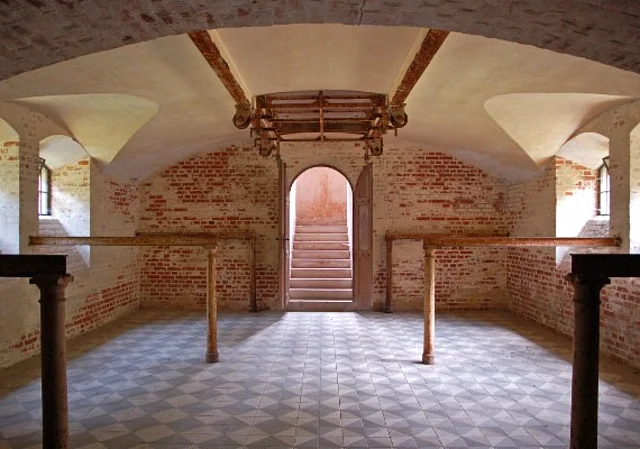 Neues Schloss Tangerhütte, Mausoleum