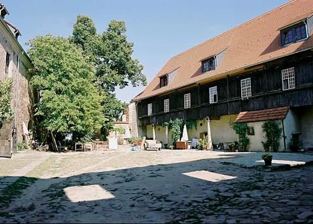 Schlosshof, Blick nach Nordosten 