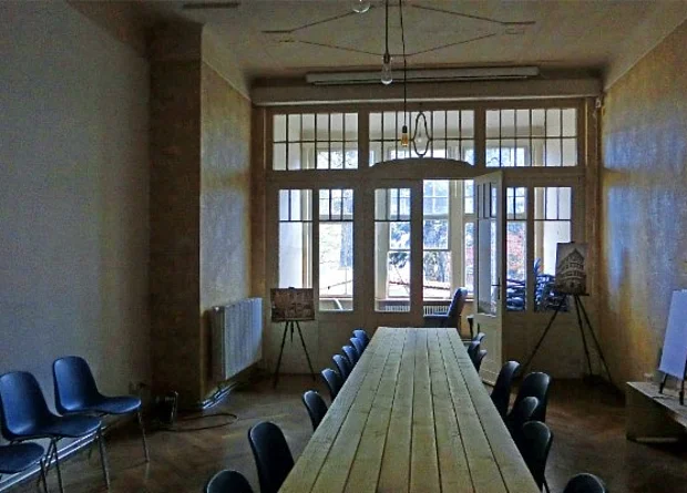Großer Saal mit Wintergarten 