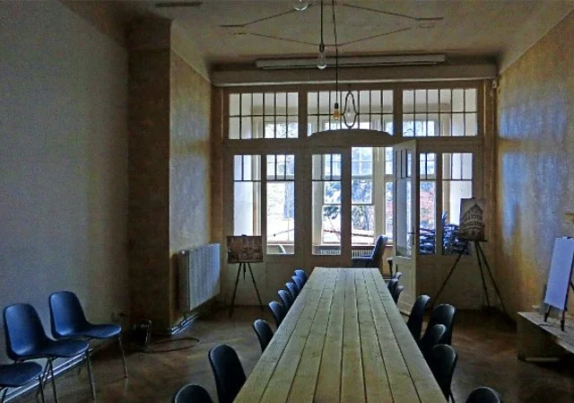 Großer Saal mit Wintergarten