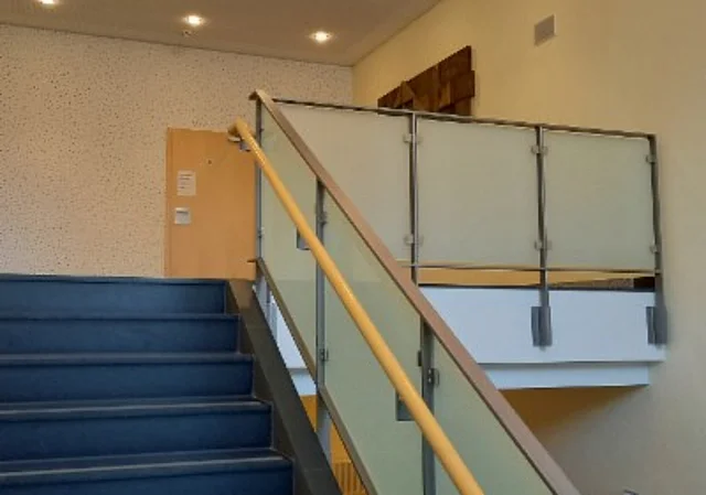 Treppenhaus zwischen Foyer und Ballsaal