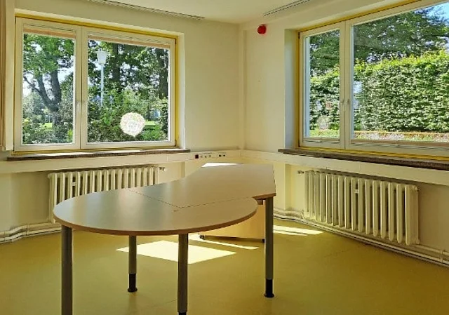Büro im Anbau Empfangshalle