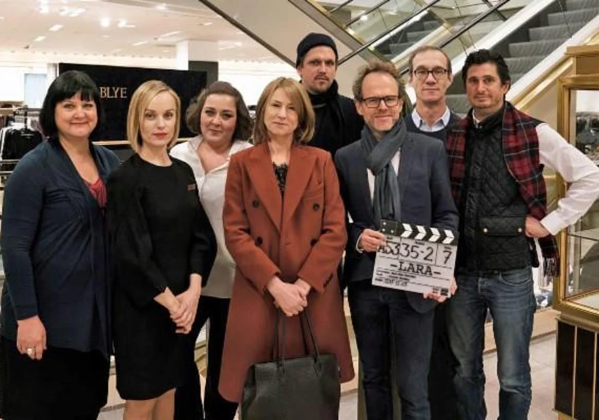 Team und Förderer am Set in Leipzig