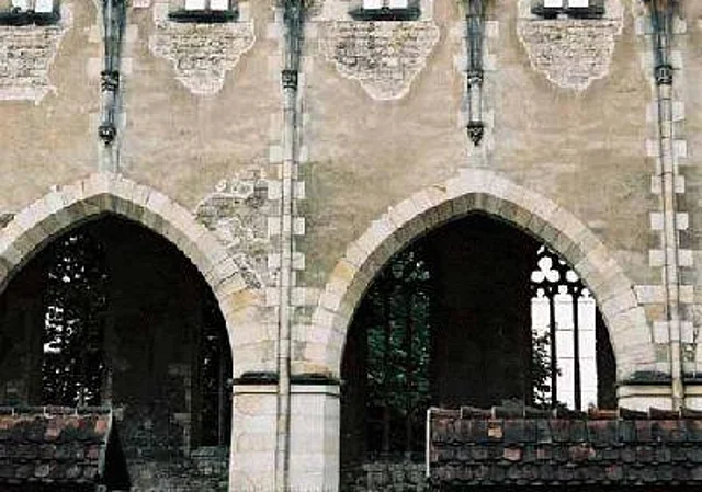 Ruine Südseite Eingang