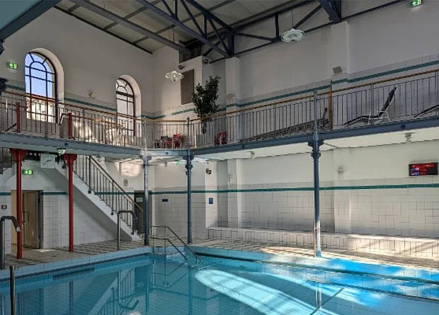Nordbad Dresden, Schwimmhalle 