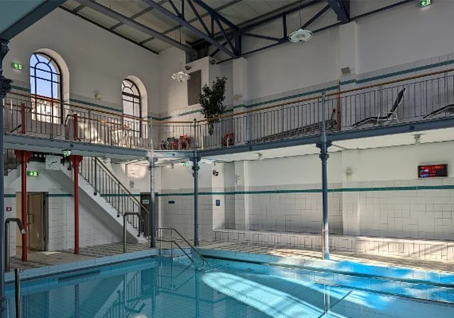 Nordbad Dresden, Schwimmhalle