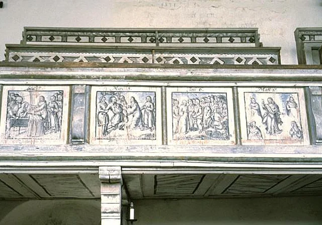 Empore