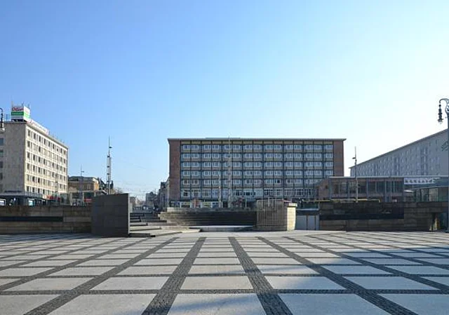 Blick zur Straße der Nationen
