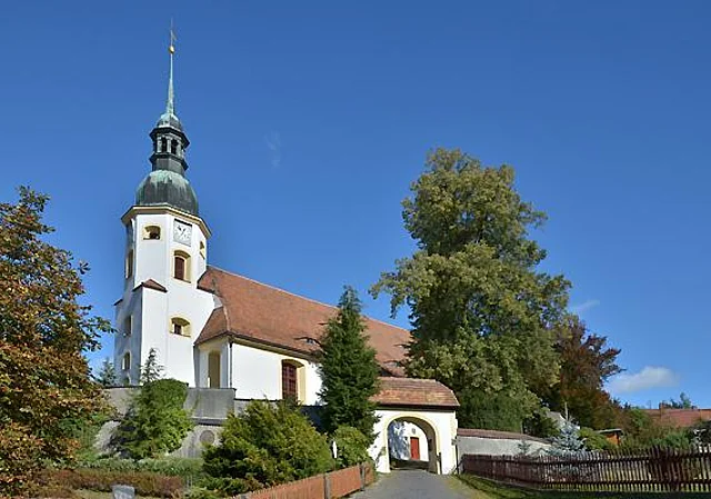 Am Kirchteich 1, Dorfkirche