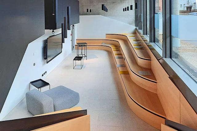 COMCENTER am Brühl - Denk Deck