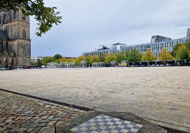 ußenansicht am Domplatz