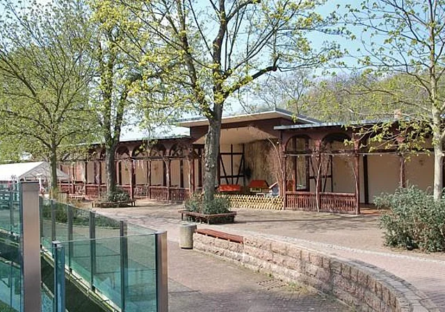 historische Kolonnaden